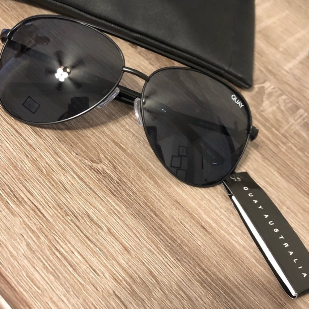 Black Vivienne Quay Sunglasses